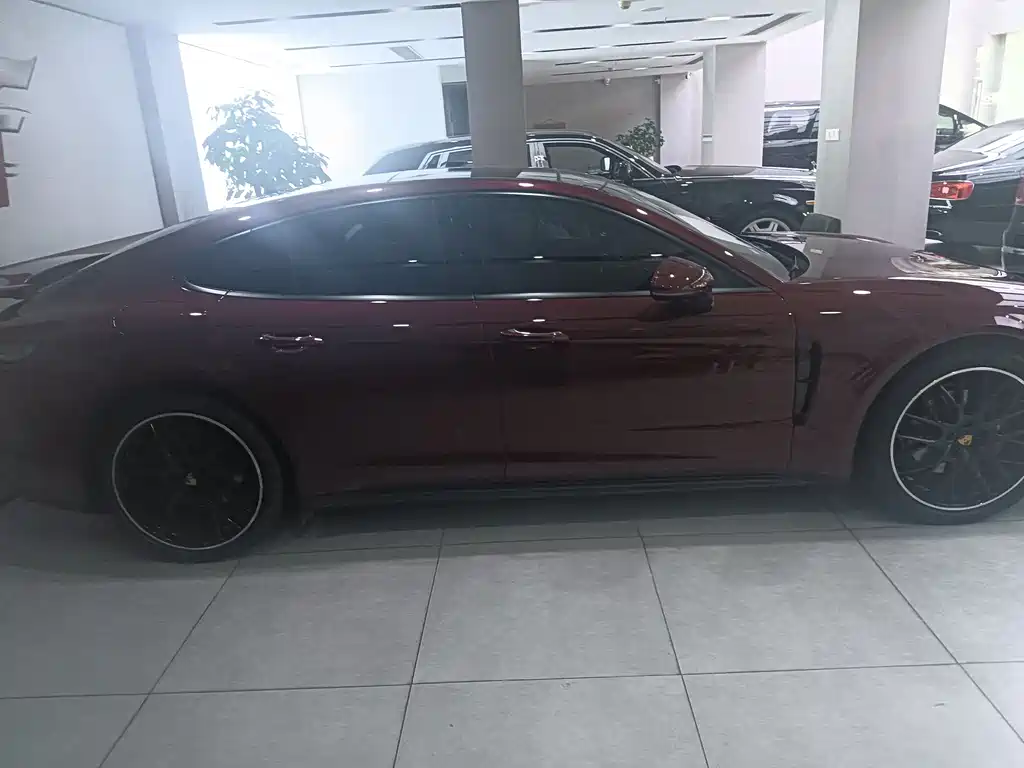 Porsche Panamera 2022