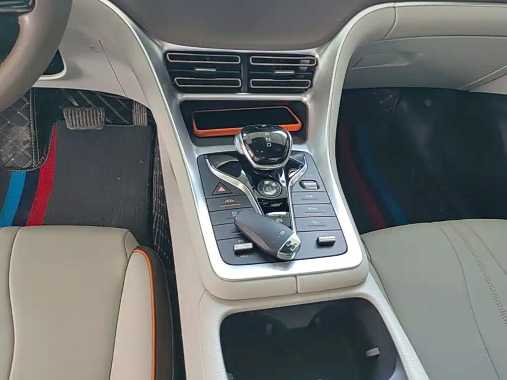 BYD Song Pro New Energy 2022 — фото 14