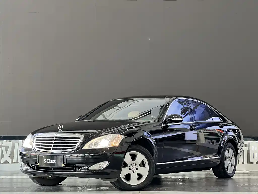 Mercedes-Benz S-Class 2006 — фото 1