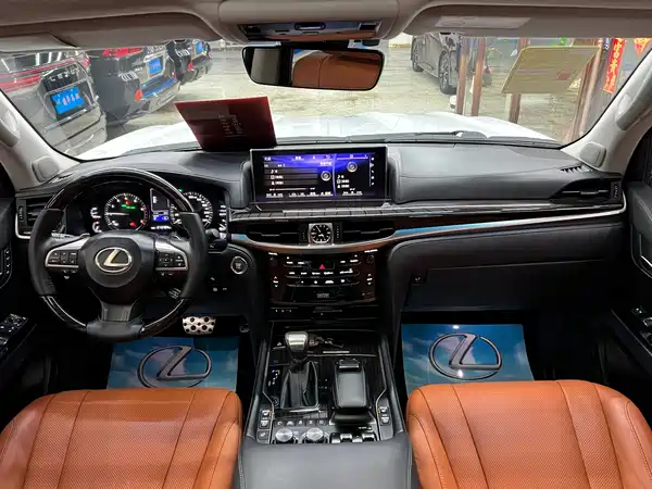 Lexus LX 2017