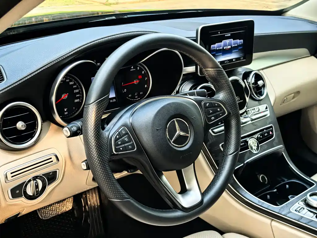 Mercedes-Benz C-Class 2016 — фото 10