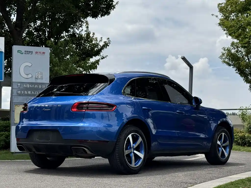 Porsche Macan 2016