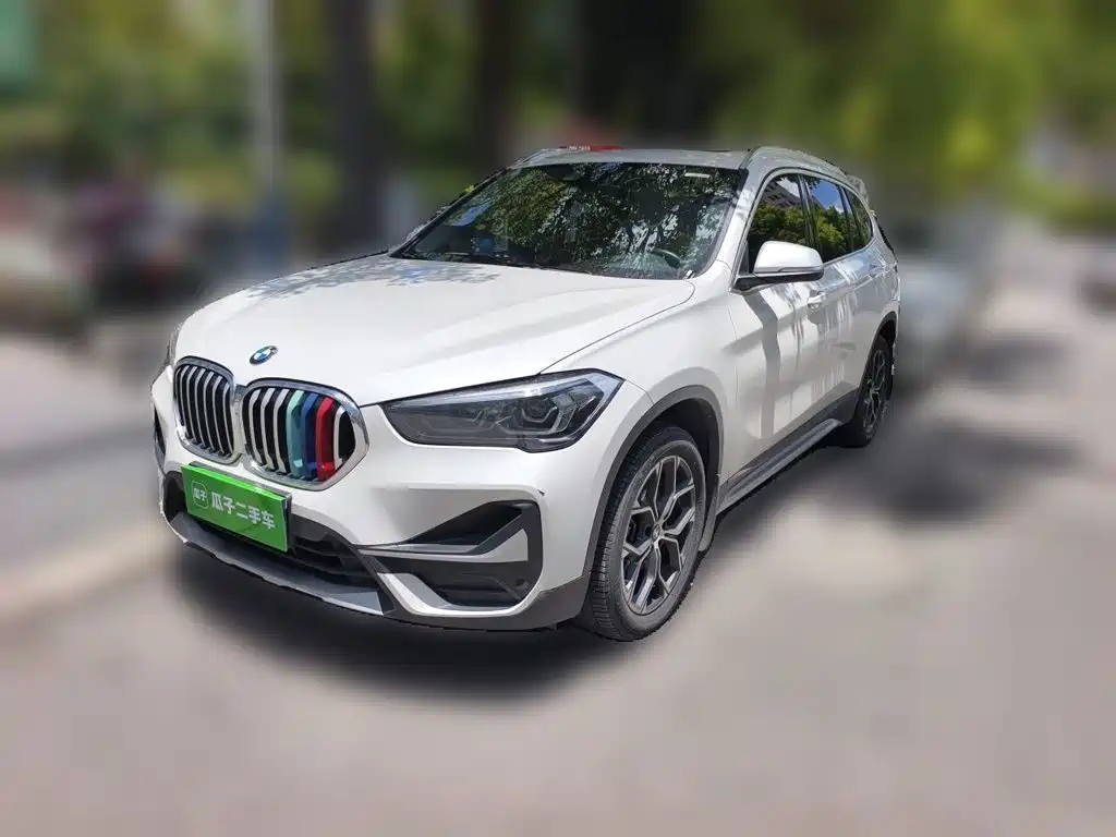 BMW X1 2022 — фото 1