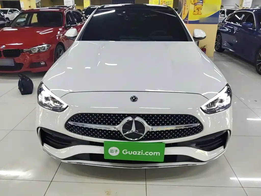Mercedes-Benz C-Class 2025