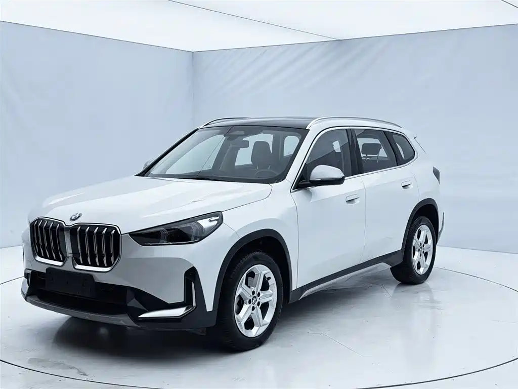 BMW X1 2024 — фото 1