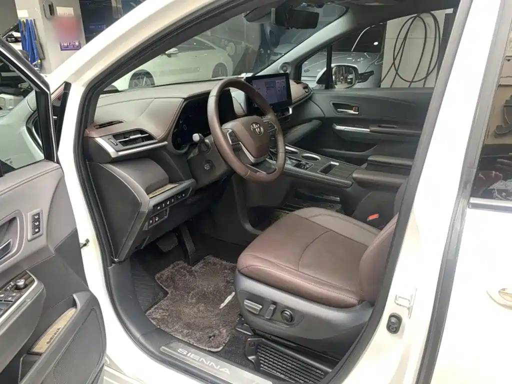 Toyota Sienna 2022