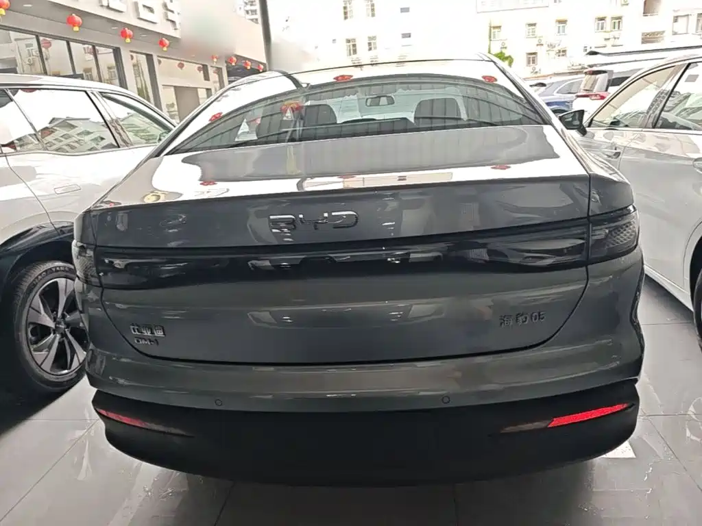 BYD Seal 05 DM-i 2026 — фото 6