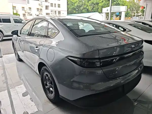BYD Seal 05 DM-i 2026