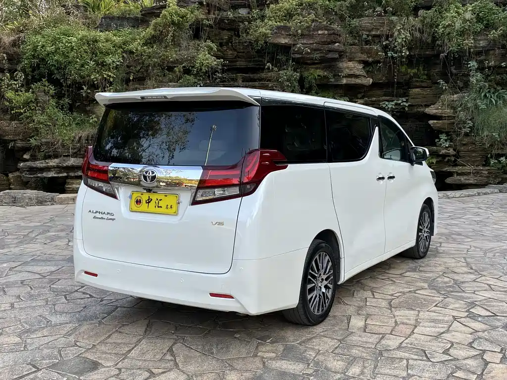 Toyota Alphard 2015 — фото 9