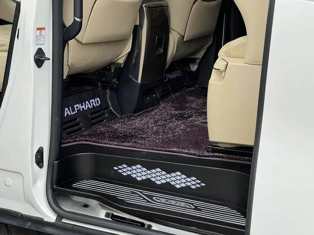 Toyota Alphard 2015 — фото 17