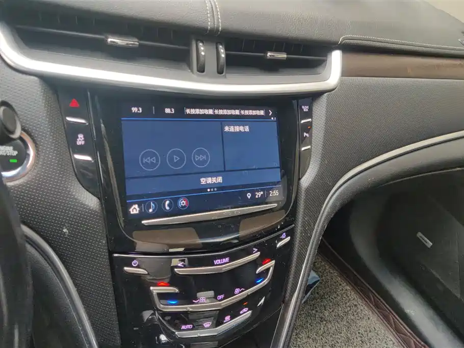 Cadillac XTS 2018 — фото 13