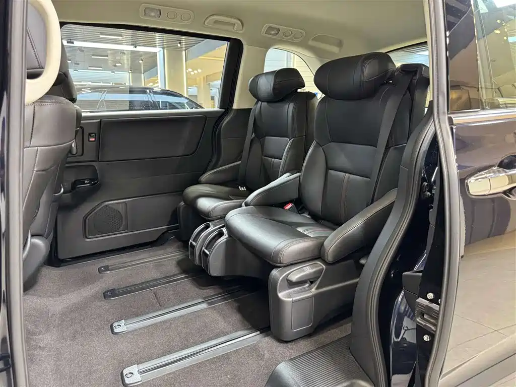 Honda Odyssey 2025 — фото 18