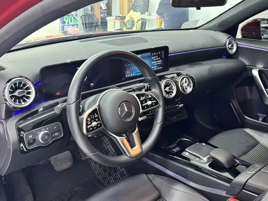 Mercedes-Benz A-Class 2022 — фото 4