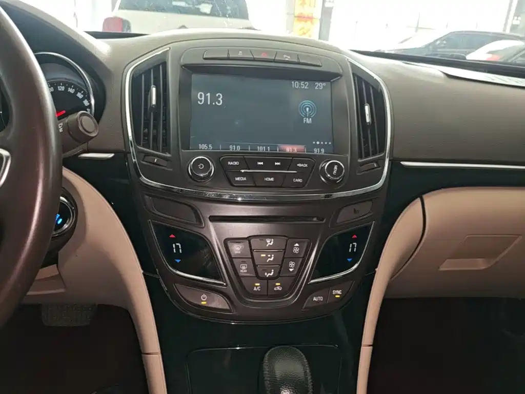 Buick Regal 2015 — фото 13