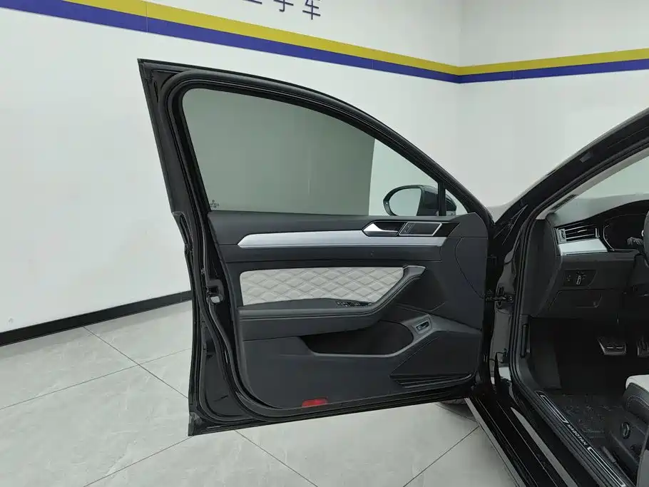 Volkswagen Magotan 2024