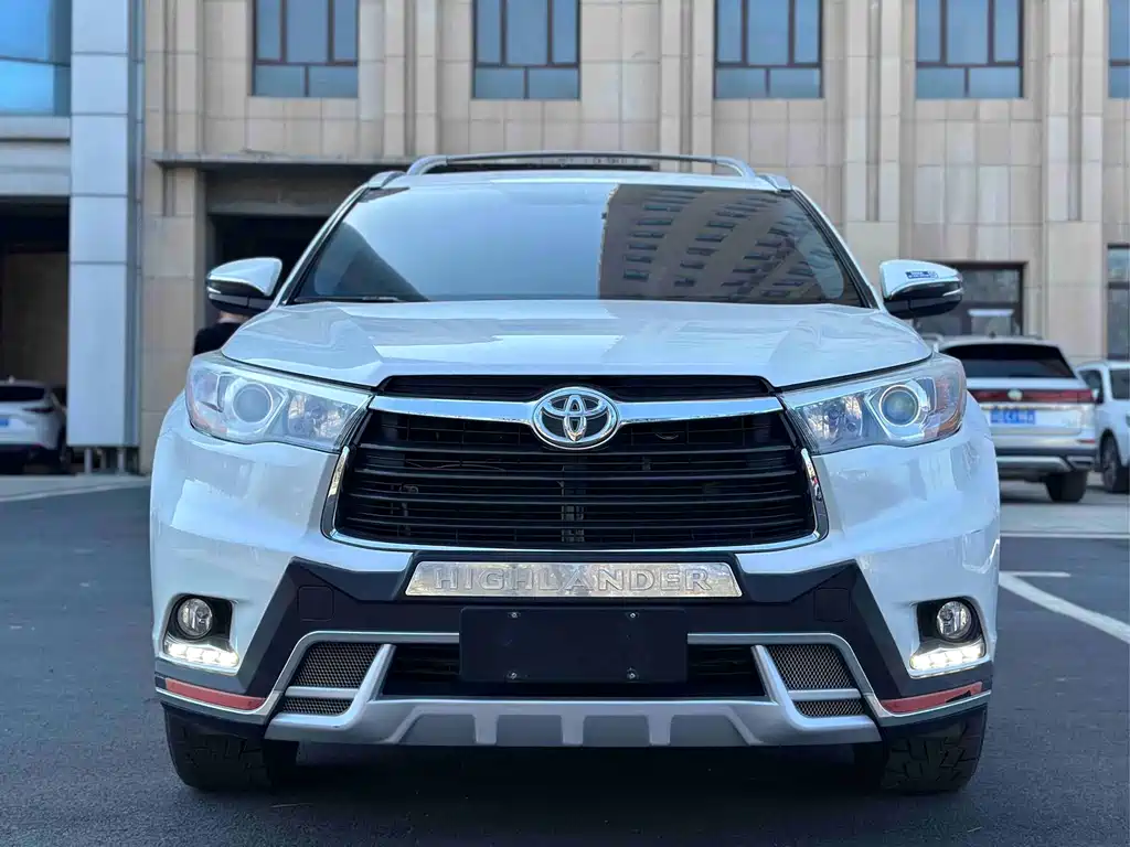 Toyota Highlander 2017 — фото 2