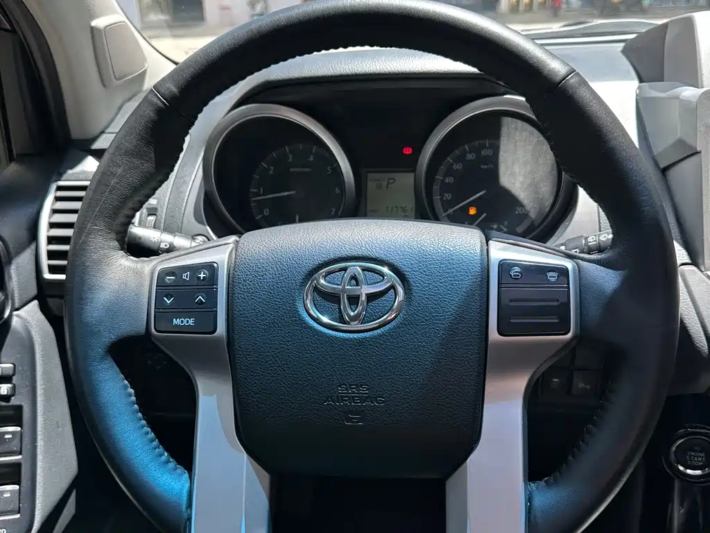 Toyota Prado 2016 — фото 12