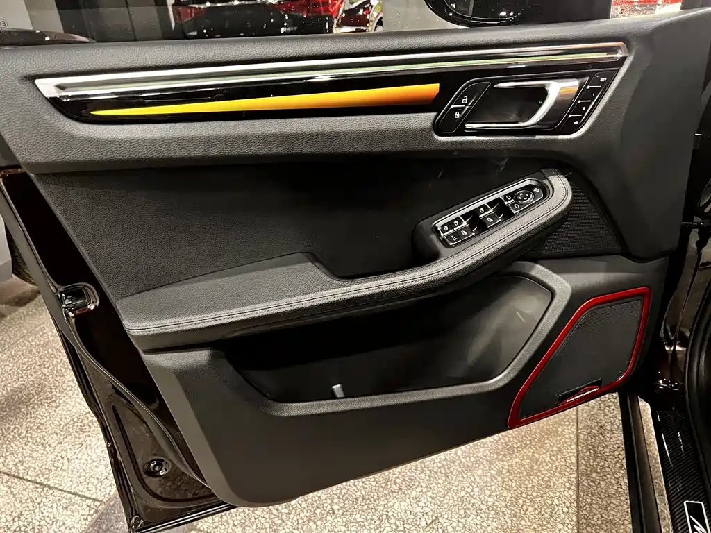Porsche Macan 2020 — фото 49