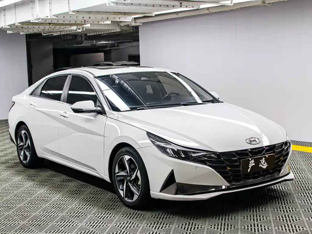 Hyundai Elantra 2023