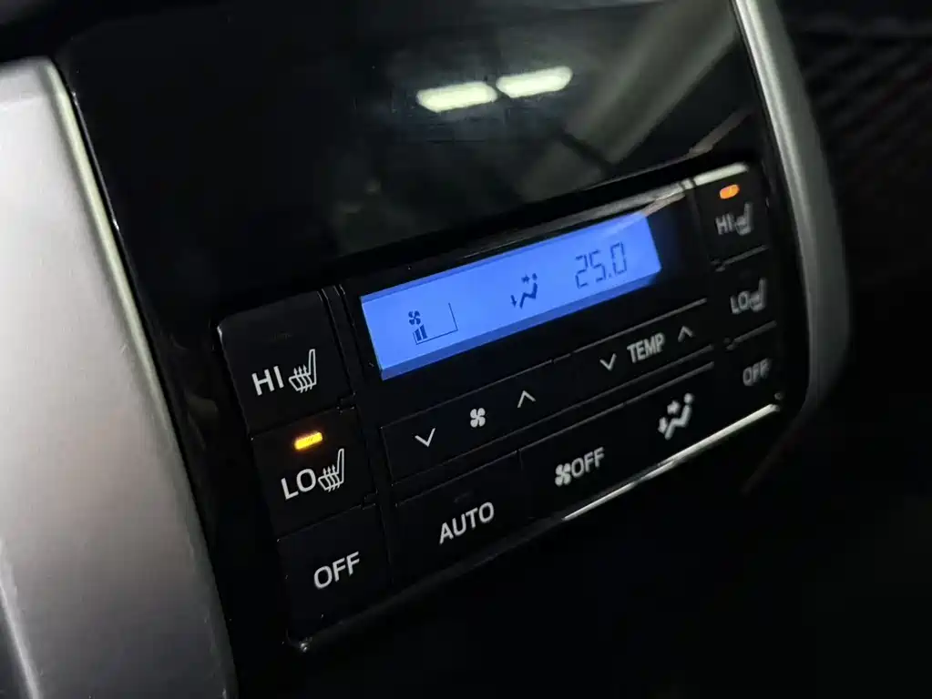 Toyota Prado 2020 — фото 16