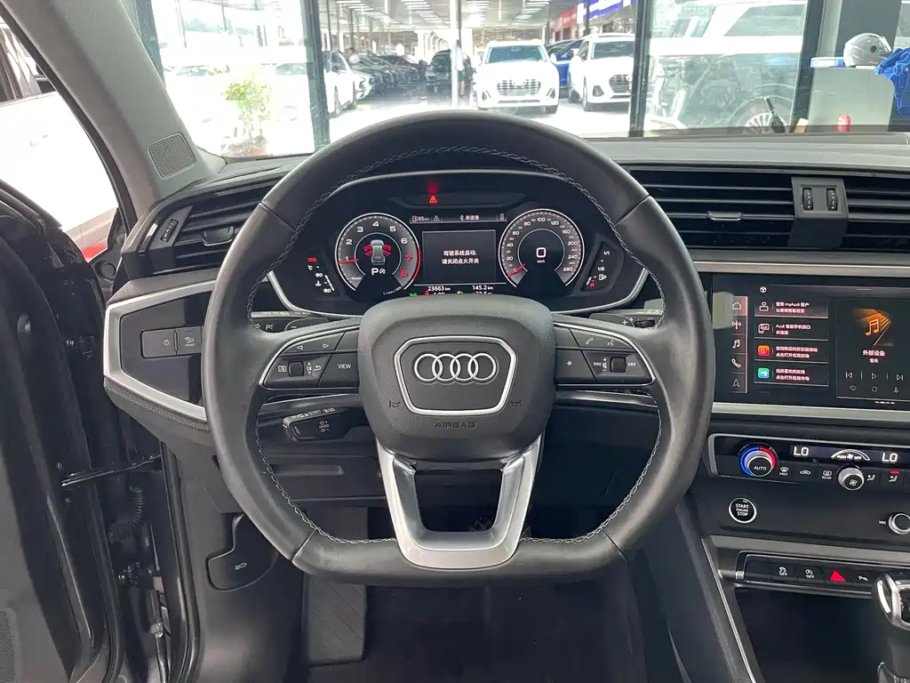 Audi Q3 2022 — фото 9