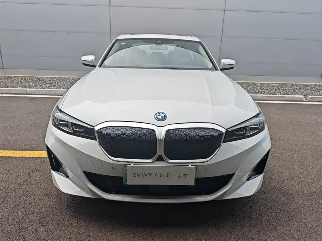 BMW i3 2025