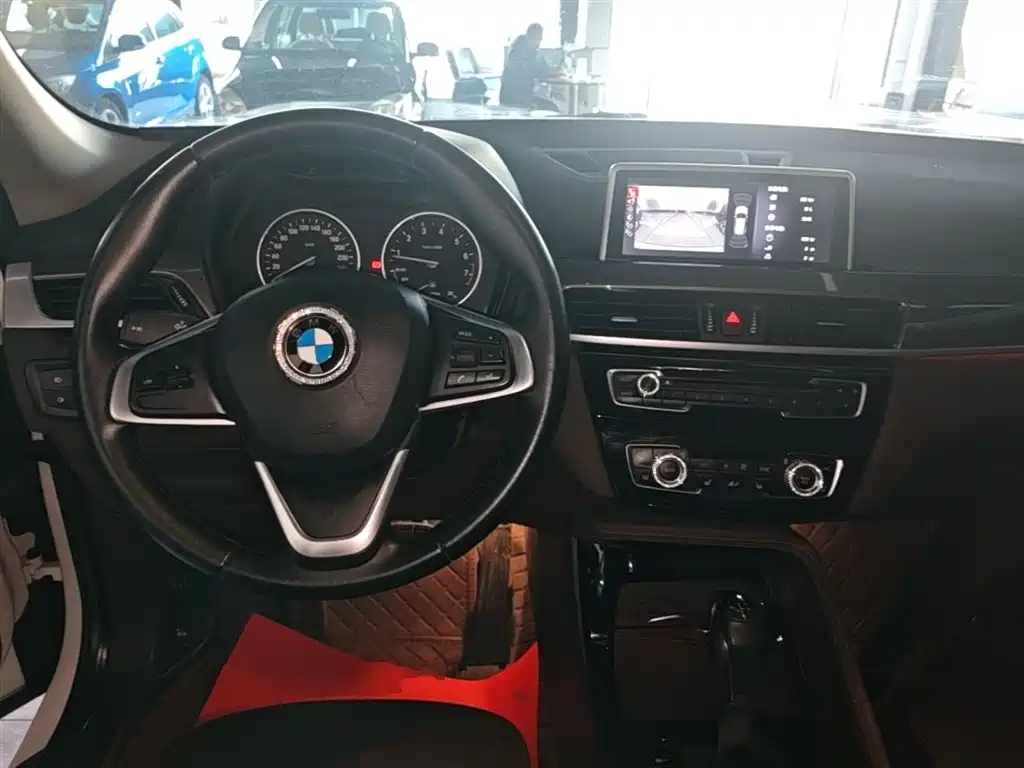 BMW X1 2017 — фото 10