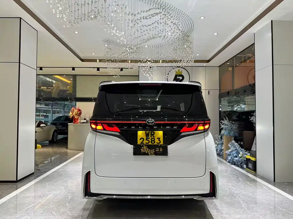 Toyota Vellfire 2025 — фото 18