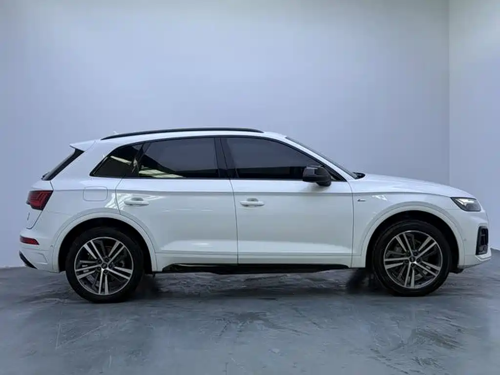 Audi Q5L 2022 — фото 6