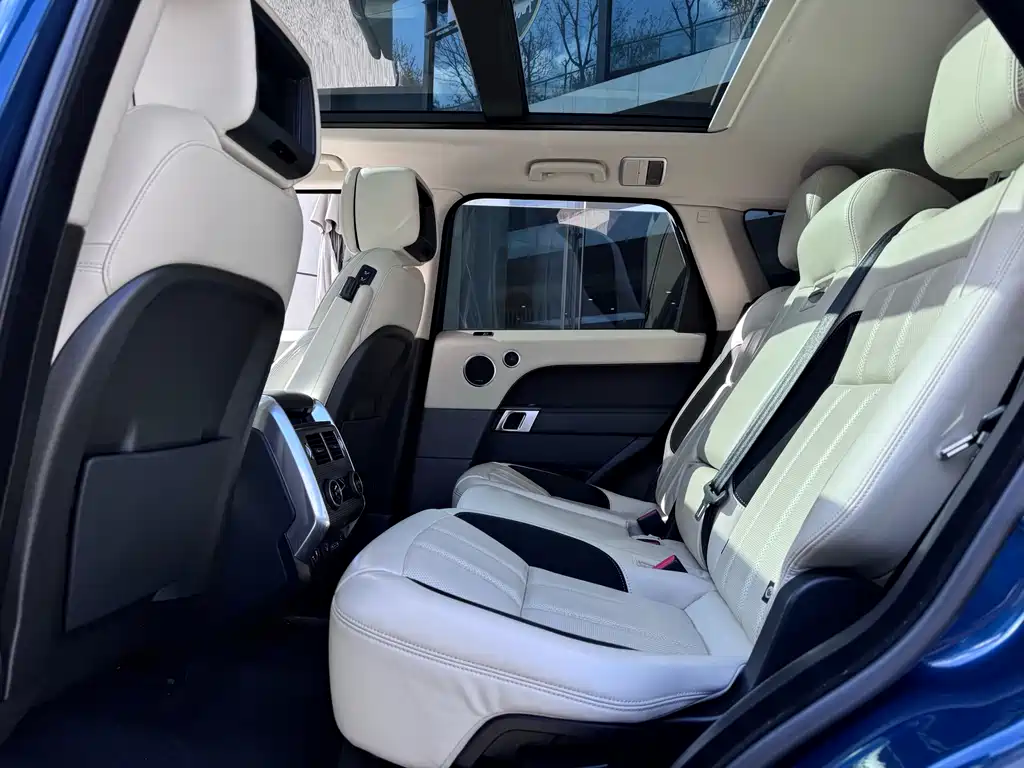 Land Rover Sport 2022 — фото 10