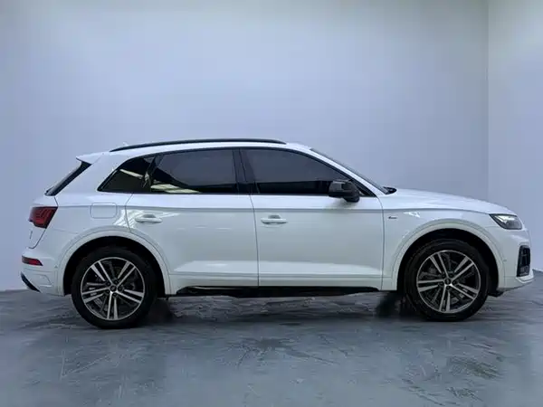 Audi Q5L 2022