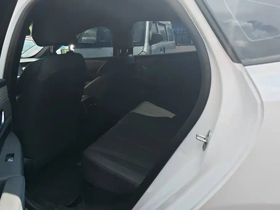 BYD Qin PLUS 2025 — фото 10