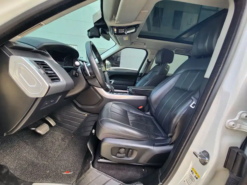Land Rover Sport 2021