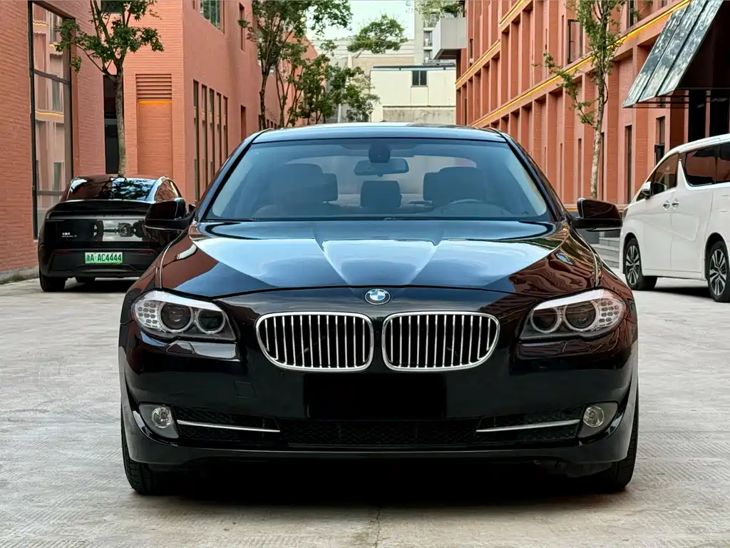 BMW 5 Series 2011