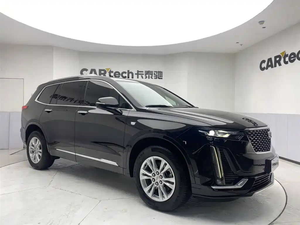 Cadillac XT6 2021 — фото 2