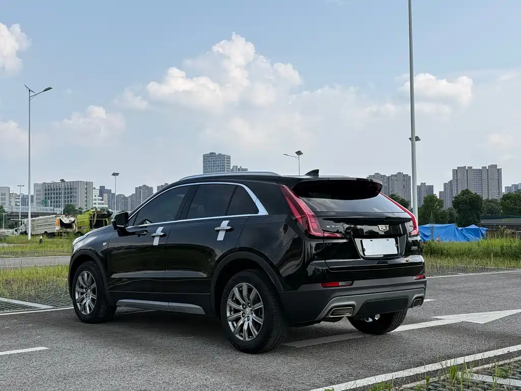 Cadillac XT4 2020 — фото 11