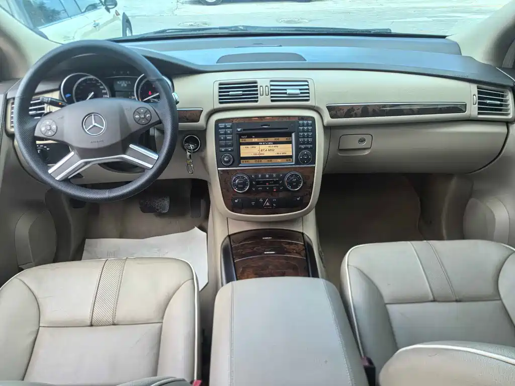 Mercedes-Benz R-Class 2011 — фото 10