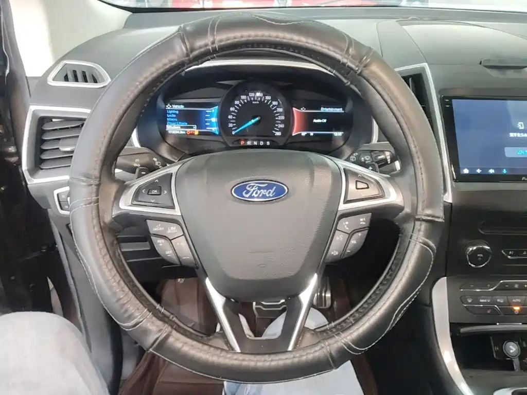 Ford Edge 2015 — фото 11