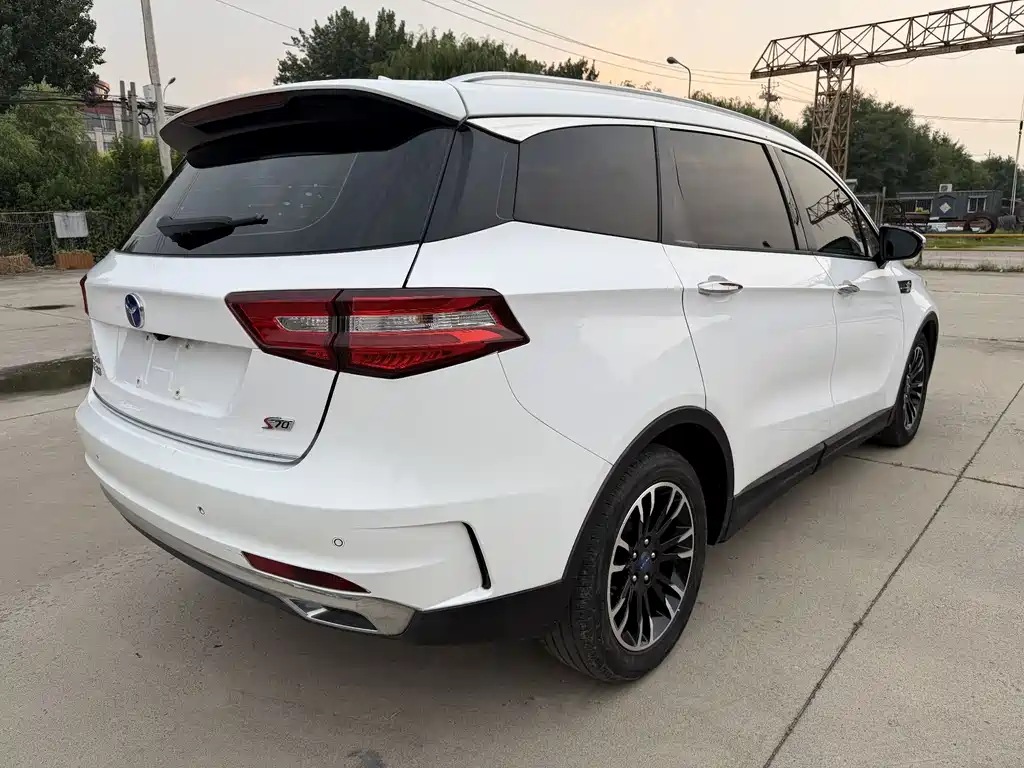 TRAUM S70 2019