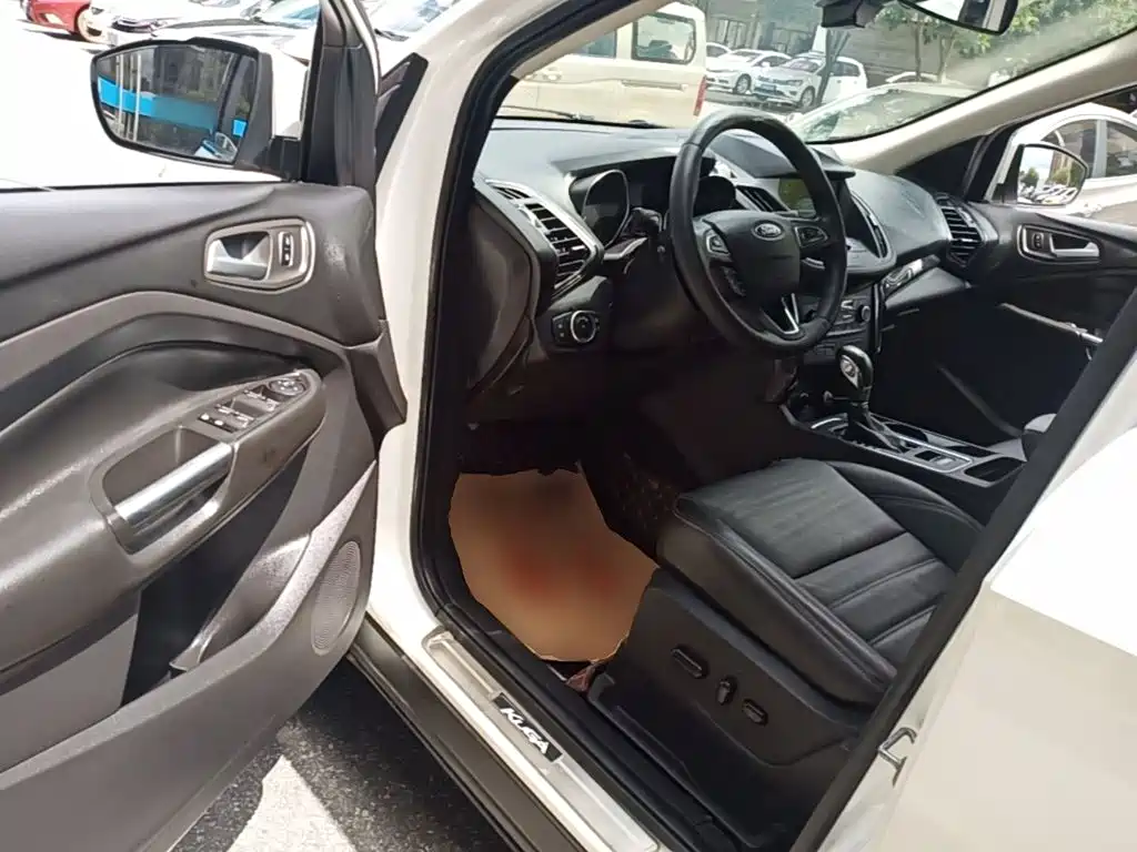Ford Kuga 2018 — фото 16