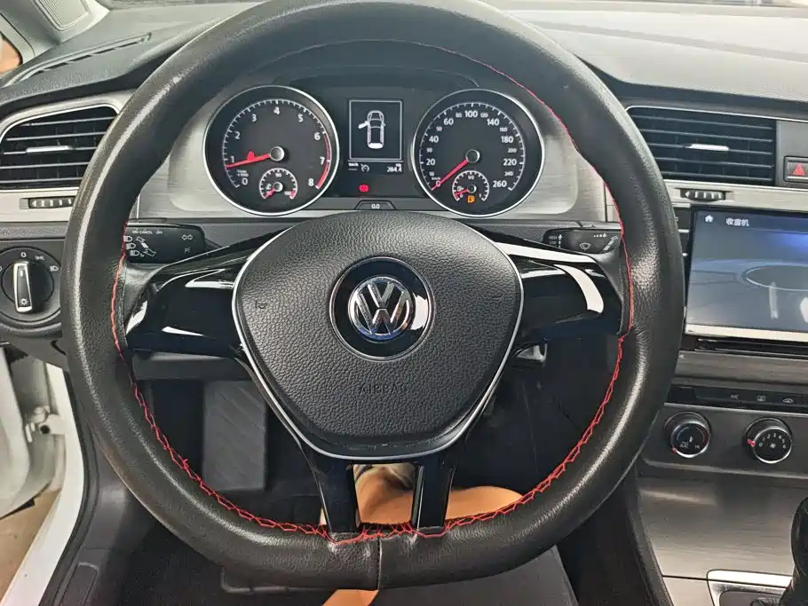 Volkswagen Golf 2015 — фото 15