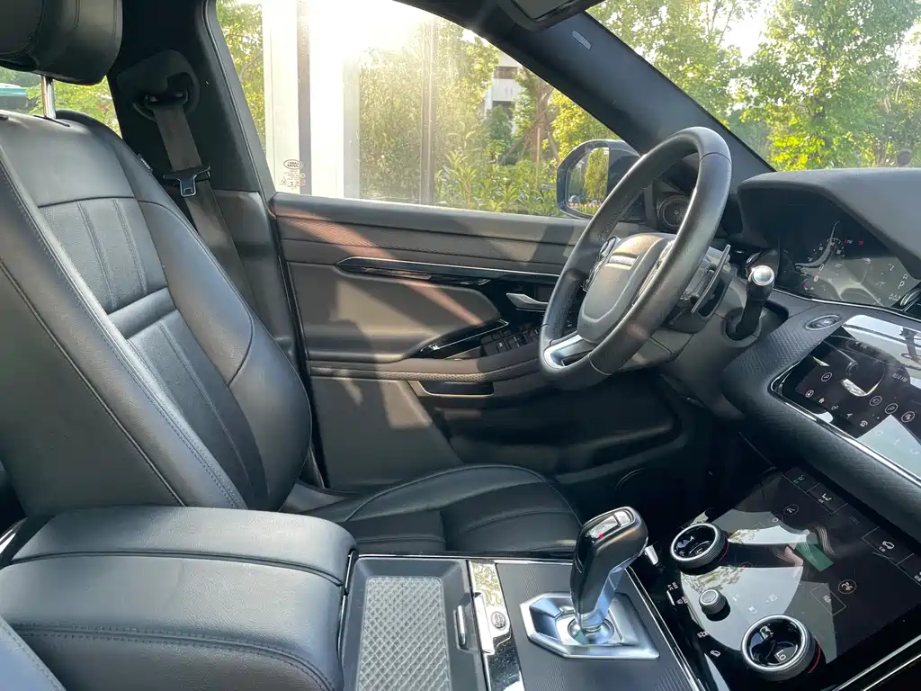 Land Rover Range Rover Evoque 2021 — фото 14