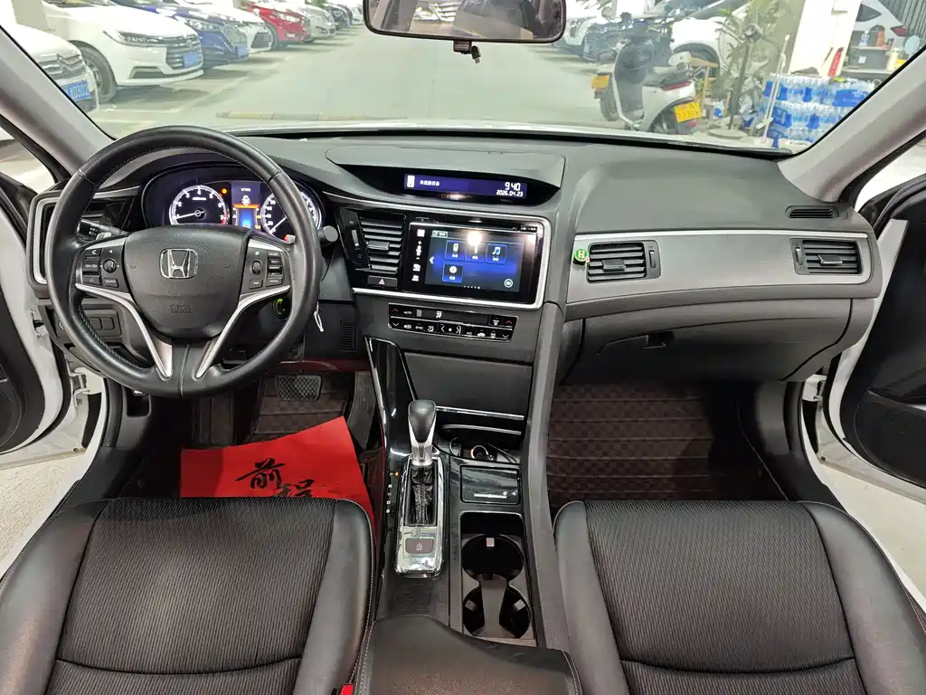 Honda Spirior 2017 — фото 10