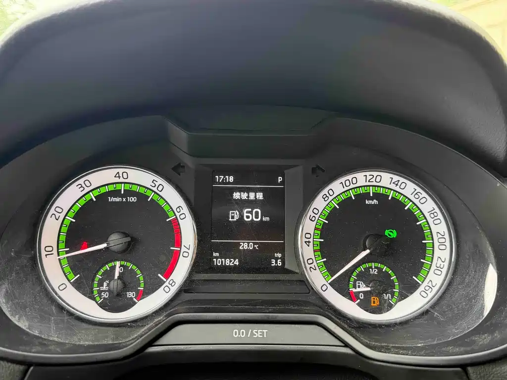Skoda Octavia 2019 — фото 10
