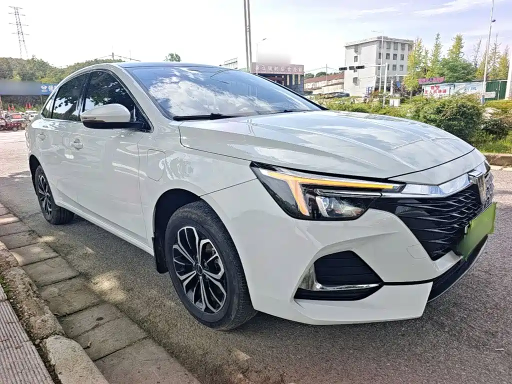 Roewe i6 MAX New Energy 2022 — фото 4