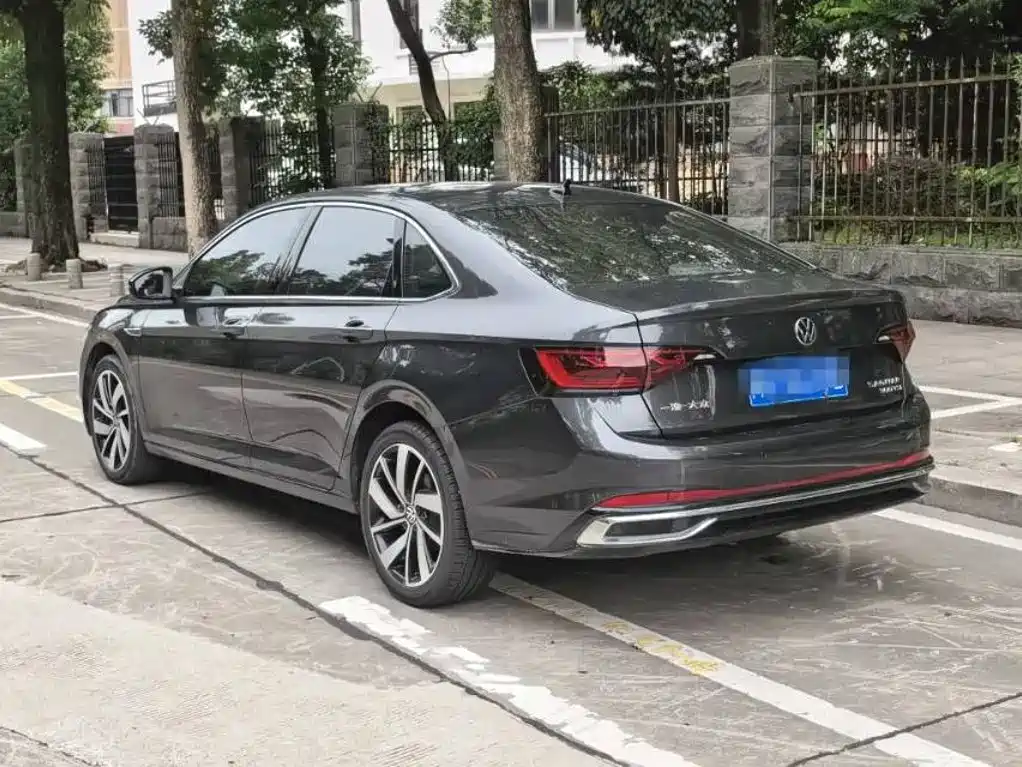 Volkswagen Sagitar 2024