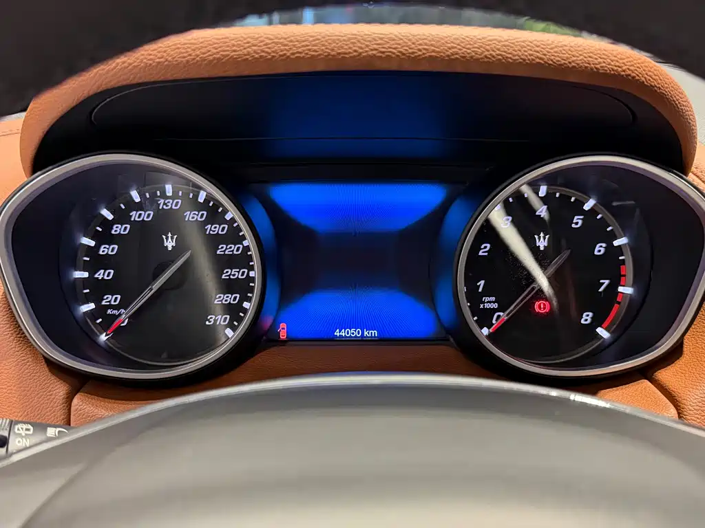 Maserati Levante 2018 — фото 18