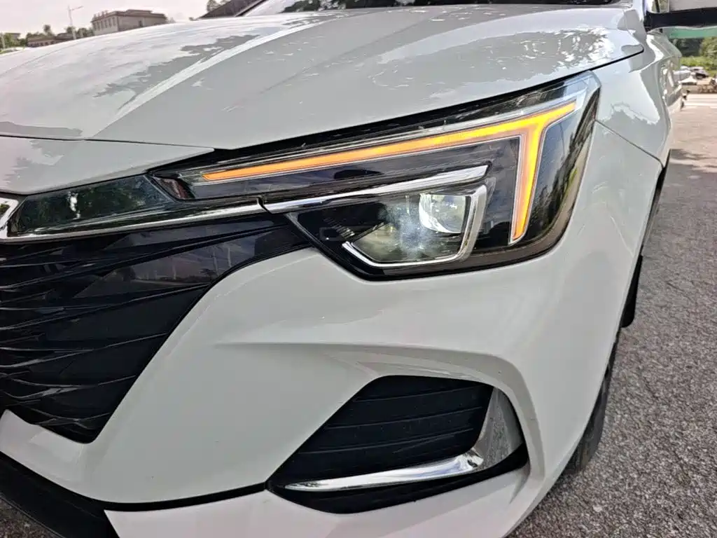 Roewe i6 MAX New Energy 2022 — фото 24