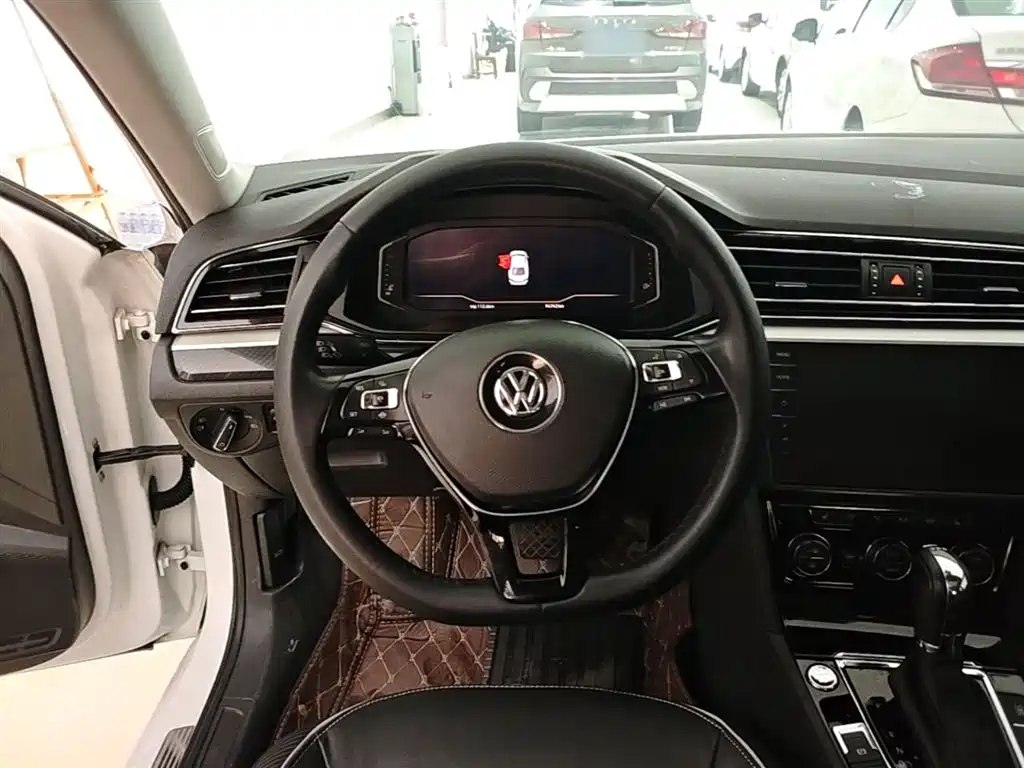 Volkswagen Lamando 2019 — фото 10