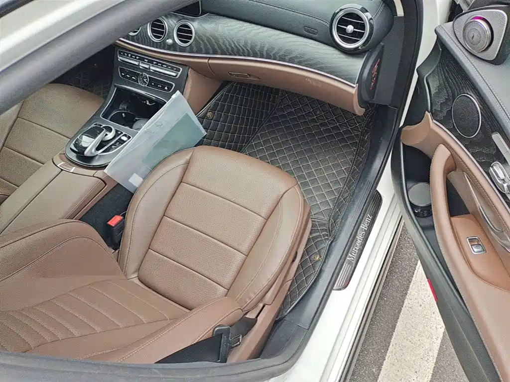 Mercedes-Benz E-Class 2018 — фото 25